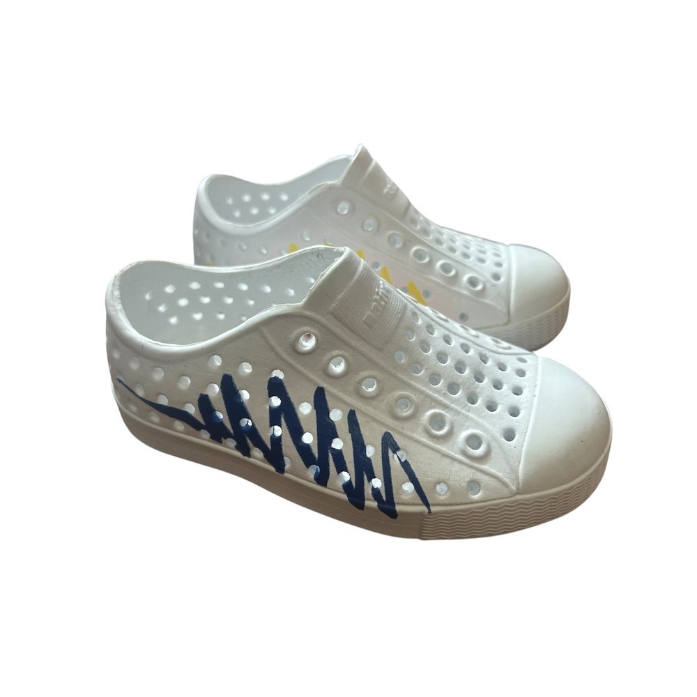 Native‎ Shoes Crayola Jefferson Kids Size C7 White Multi Color Good Slip On EVA